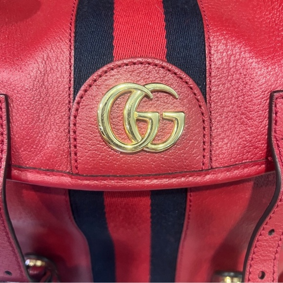 A 262 - π―% authentic Gucci medium backpack bag - Picture 7 of 14